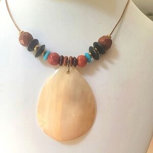 Waterline Agate-Hand-Polished Pendant Bead Necklace 9"